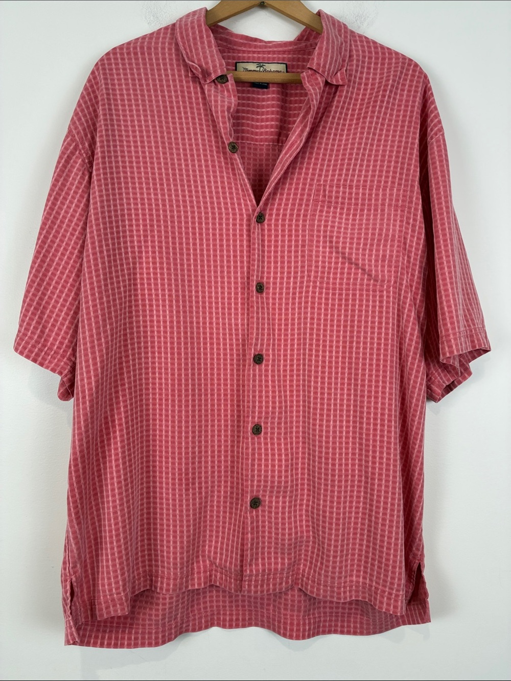 Tommy Bahama Men's Large 100% Silk Pink Short-Sleeve Button-Up Shirt Salmon